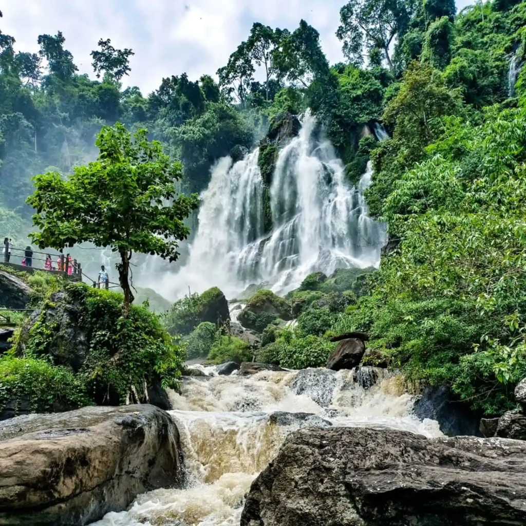 Dikrutpi Waterfall